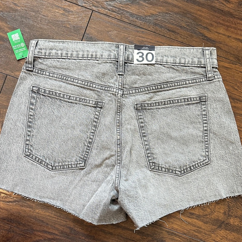 GAP High Rise Cheeky Short - Picture 5 of 5